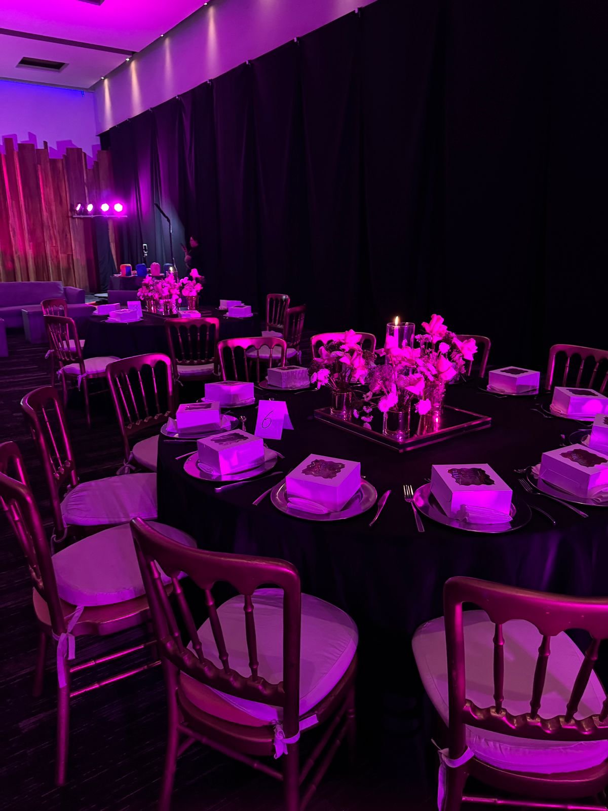 Arquitectura moderna del Salón Panorama en Monterrey